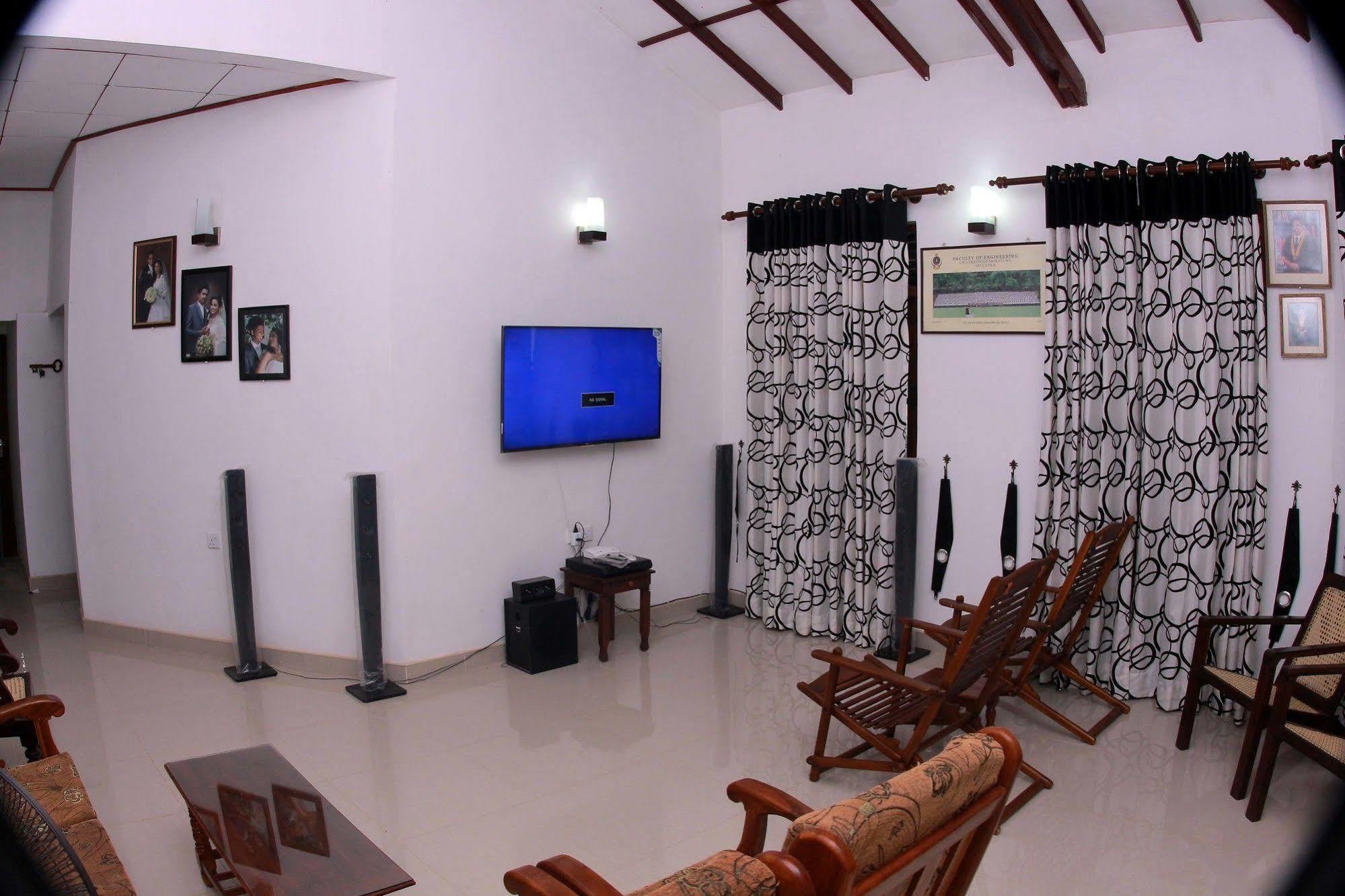 The Hermitage Negombo Kurana Katunayaka Esterno foto